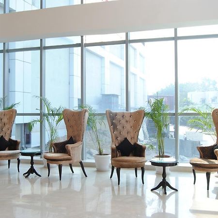 Xenious World Square Hotel 加济阿巴德 外观 照片