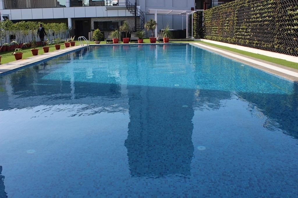 Xenious World Square Hotel 加济阿巴德 外观 照片